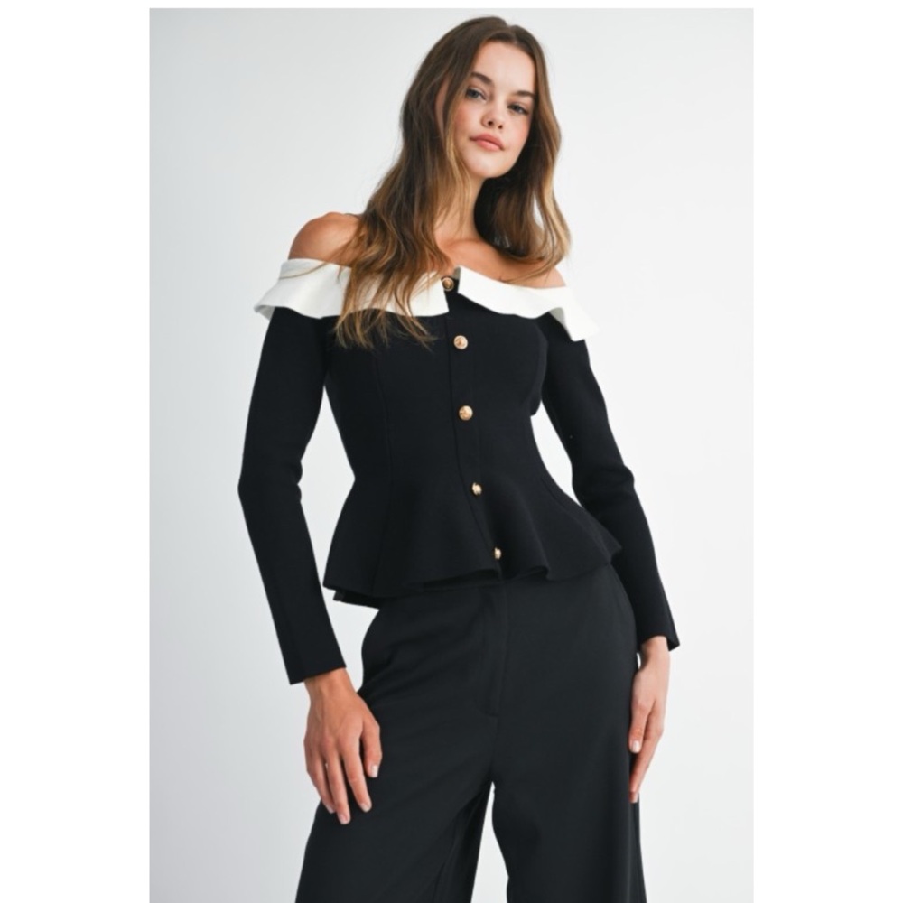 740 • Lux Black Viscose Blend Knit Peplum Top Gold Buttons White Flounce Collar - Picture 12 of 16
